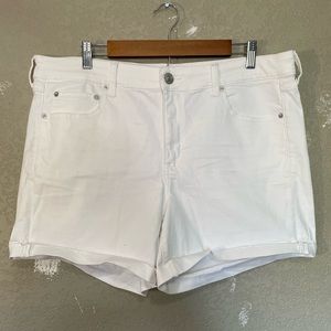 AMERICAN EAGLE SUPER STRETCH SHORTS